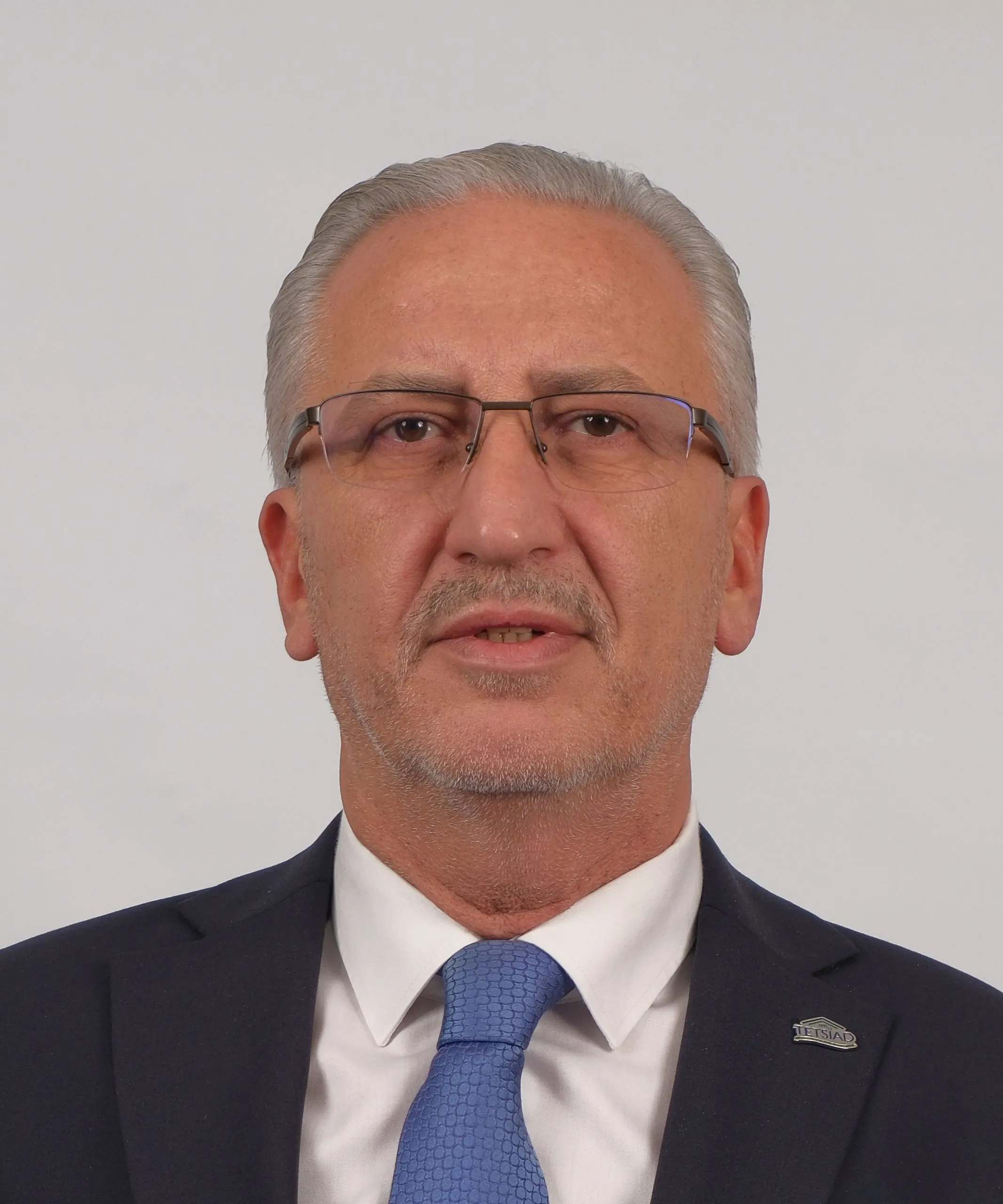 AYHAN  ÖZSOY