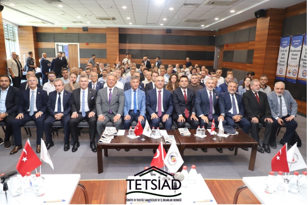 Çorlu Ticaret ve Sanayi Odası ev sahipliğinde düzenlenen Tekstil Zirvesi Çalıştayı gerçekleştirildi